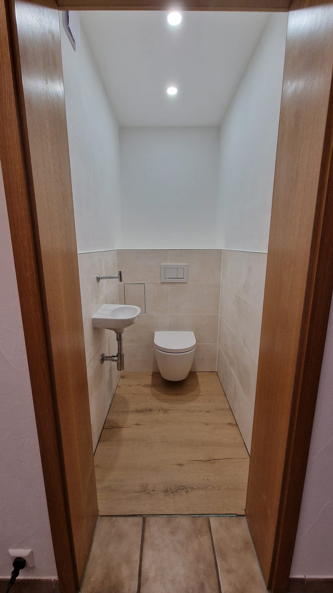 Gäste-WC Komplettsanierung – nachher
